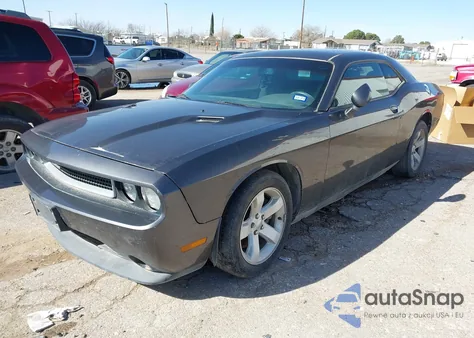 2013 Dodge Challenger Sxt z USA, uszkodzony, nr VIN 2C3CDYAG2DH582054